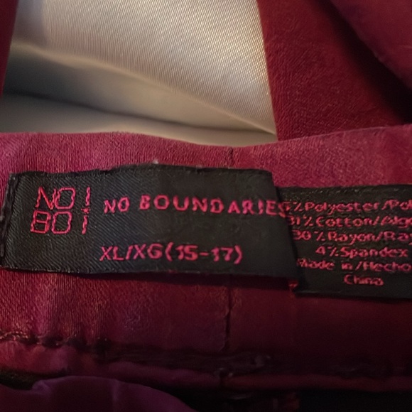 🌸🌺Leggings 15/17 no boundaries. Used great shape. Maroon/ wine color - Picture 3 of 4